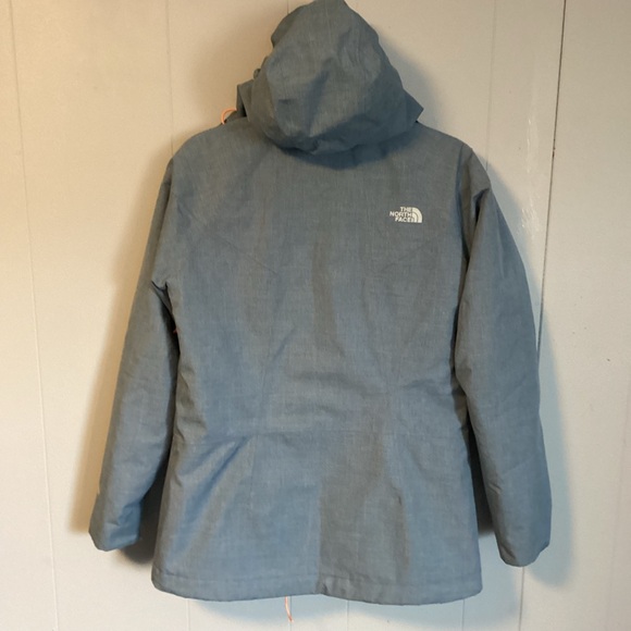 Like New North Face Women’s Kalispell TriClimate w/ HyVent Outer Shell Medium - Picture 10 of 10